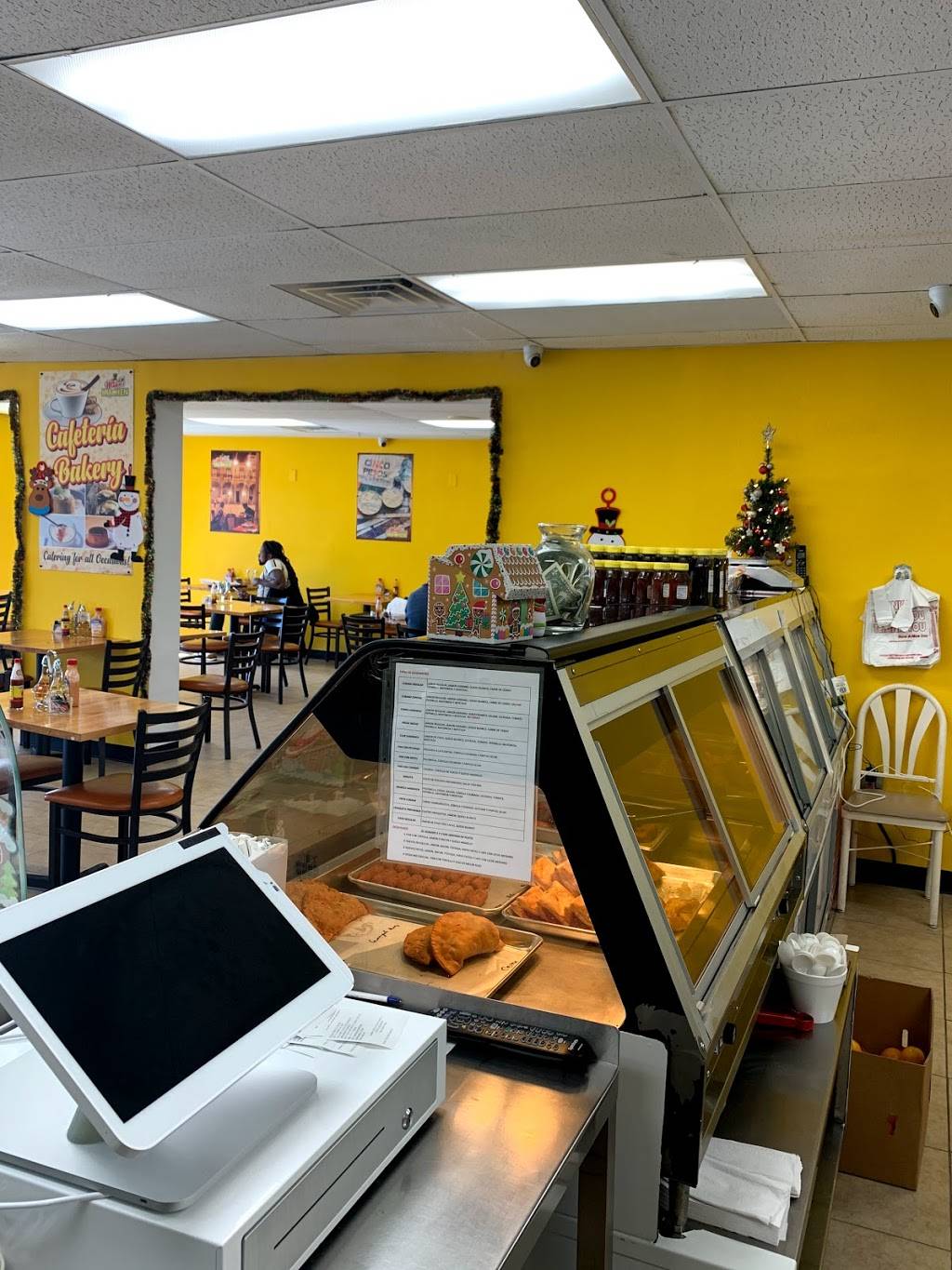 Maikel’s Kitchen #3 | restaurant | 4031 W Hillsborough Ave, Tampa, FL 33614, USA | 8134501277 OR +1 813-450-1277