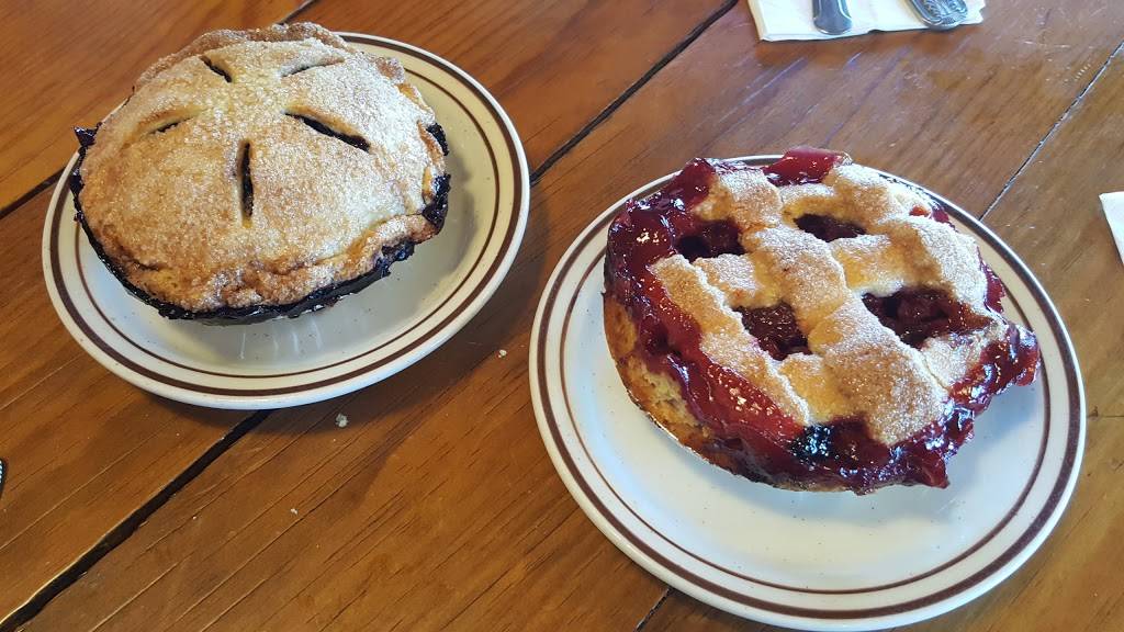 Bettys Pie Whole Saloon | restaurant | 114 N El Camino Real, Encinitas, CA 92024, USA | 7602306781 OR +1 760-230-6781