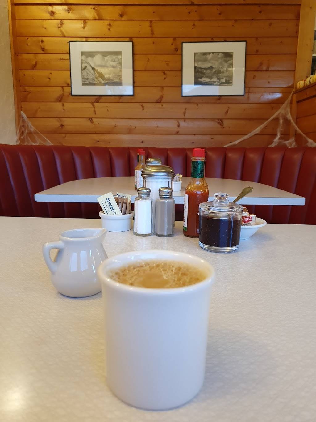 Sugar Pine Cafe | cafe | 5038 CA-140, Mariposa, CA 95338, USA | 2097427793 OR +1 209-742-7793