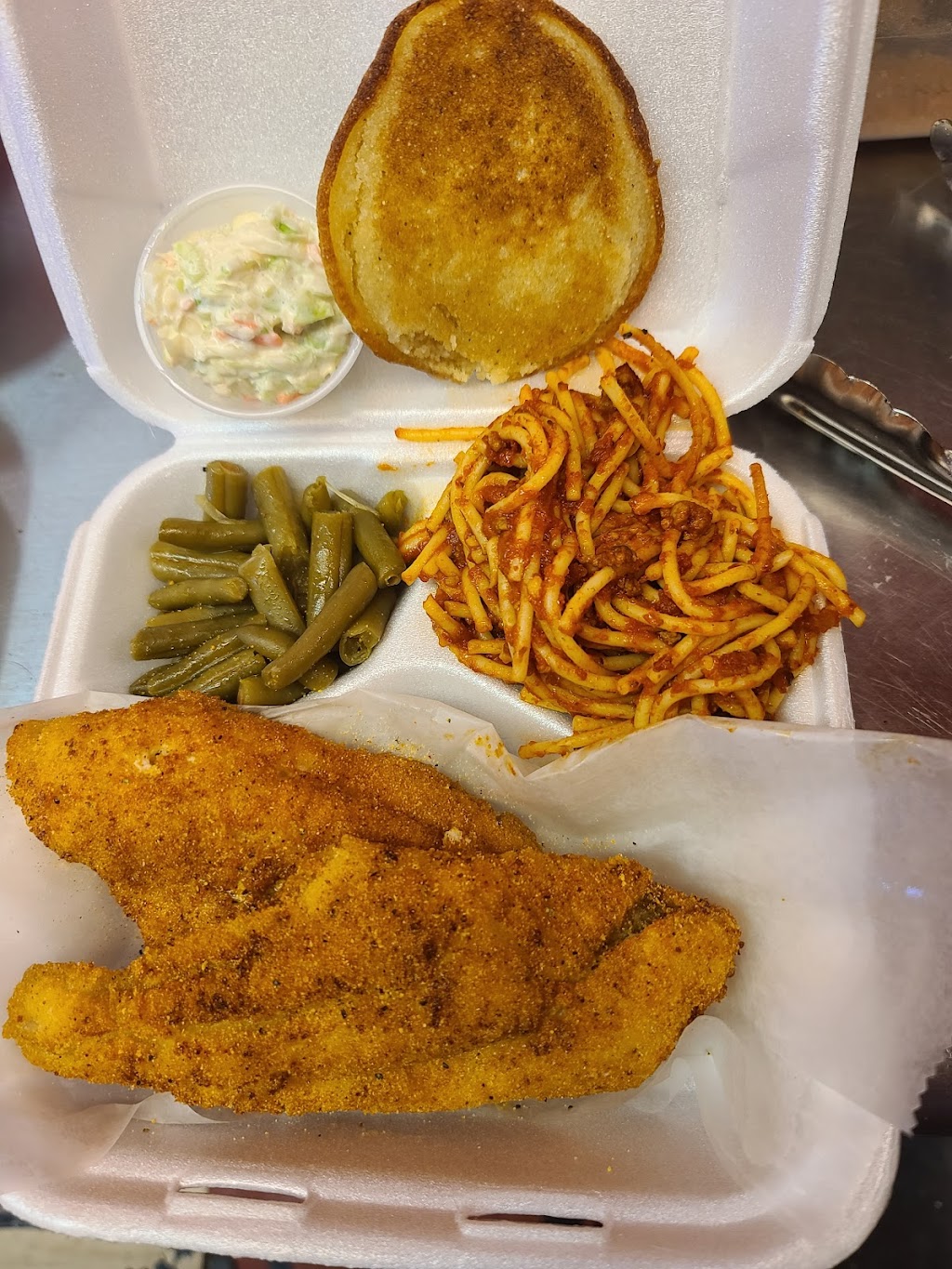 SelenaS Soul Food | restaurant | 1905 Goodman Rd W # 101, Horn Lake, MS 38637, USA | 6625366015 OR +1 662-536-6015