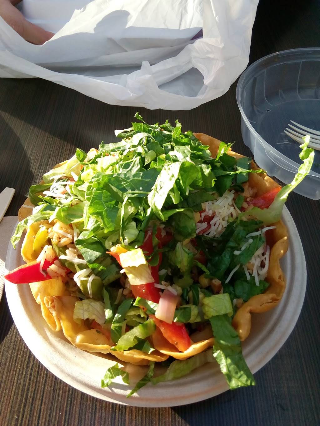 QDOBA Mexican Eats | restaurant | 30 Mall Dr W, Jersey City, NJ 07310, USA | 2012226095 OR +1 201-222-6095