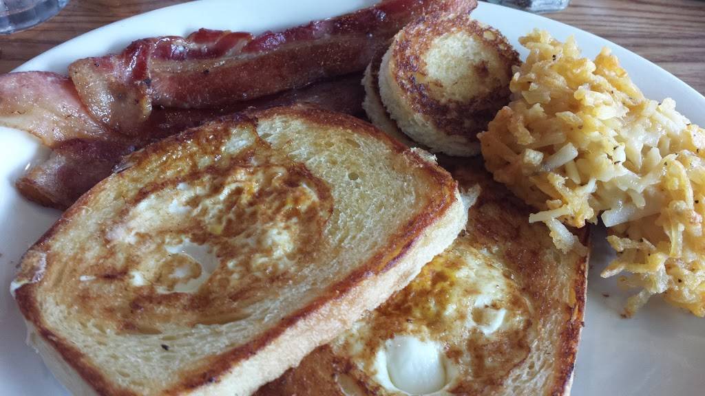 Cracker Barrel Old Country Store | restaurant | 6150 Lazy Days Blvd, Seffner, FL 33584, USA | 8136217323 OR +1 813-621-7323