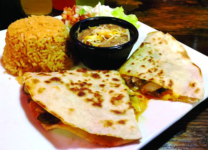 Dos Laredos Tex-Mex | restaurant | 1229 Washington St, Commerce, TX 75428, USA | 9038861234 OR +1 903-886-1234