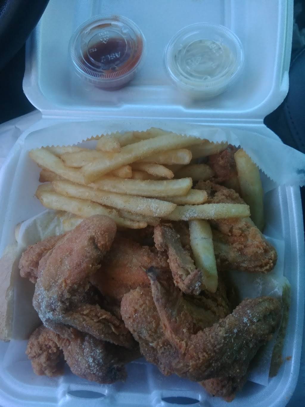 Buffalo Hot Wings | restaurant | 100 S Cooper Ave, Cincinnati, OH 45215, USA | 5138219464 OR +1 513-821-9464