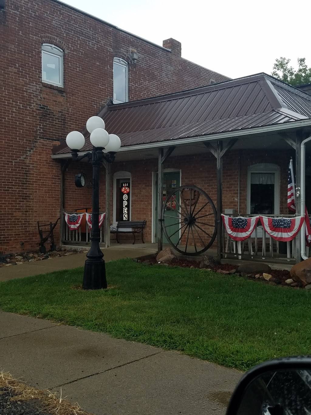 D Js Family Restaurant | restaurant | 9008 E Market Rd, Pittsford, MI 49271, USA | 5175232026 OR +1 517-523-2026