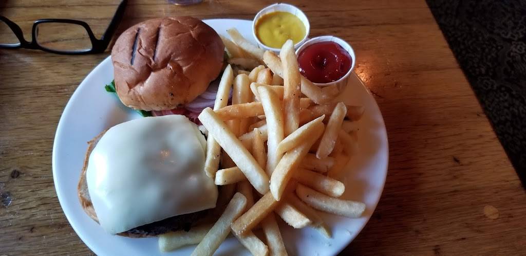 Gashouse | restaurant | 34185 US-6, Edwards, CO 81632, USA | 9709263613 OR +1 970-926-3613