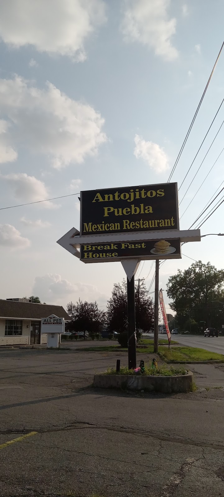 ANTOJITOS PUEBLA BREAKFAST & MEXICAN RESTAURANT. | restaurant | 3815 W Washington St, Indianapolis, IN 46241, USA | 3173774593 OR +1 317-377-4593