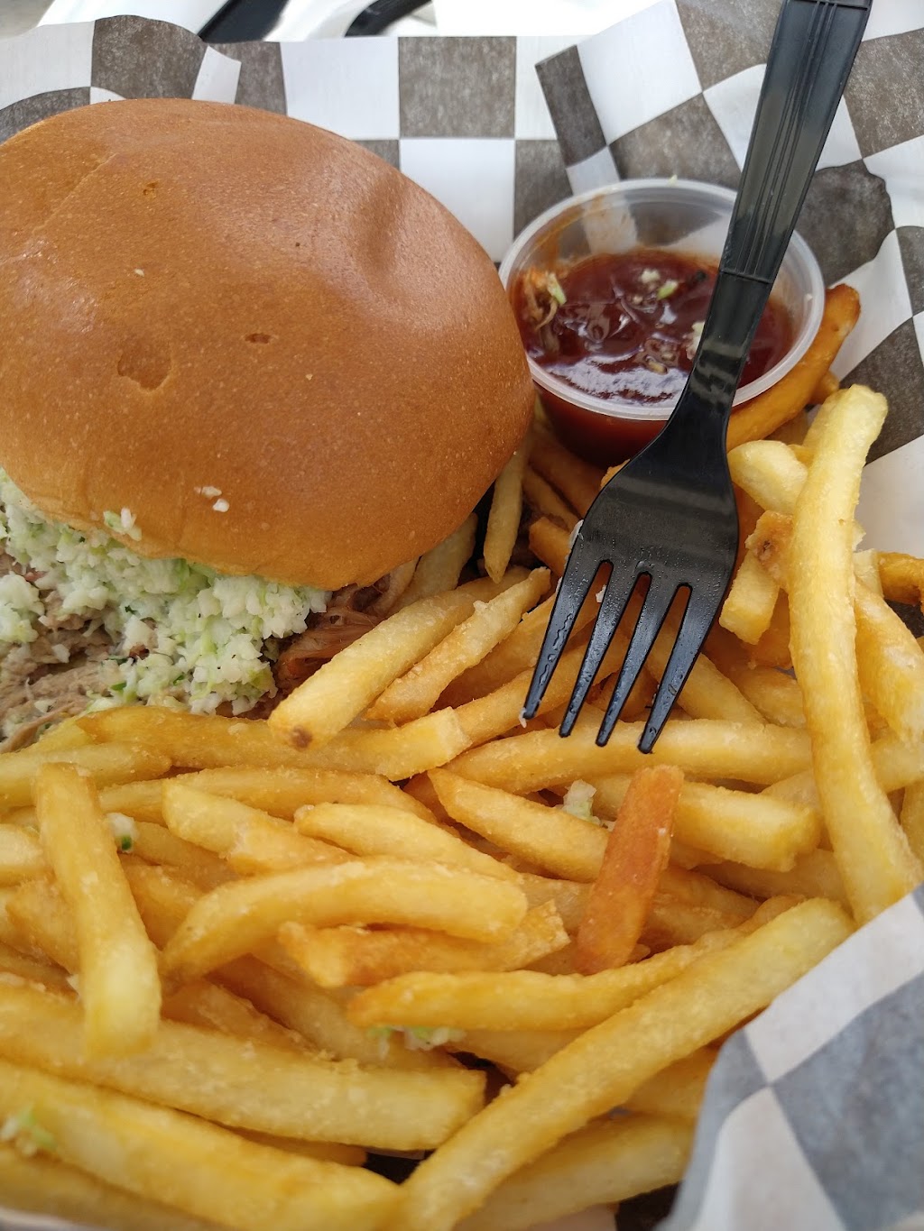 Swamp Shack BBQ | restaurant | 16863 NW Charlie Johns St, Blountstown, FL 32424, USA | 8506331990 OR +1 850-633-1990