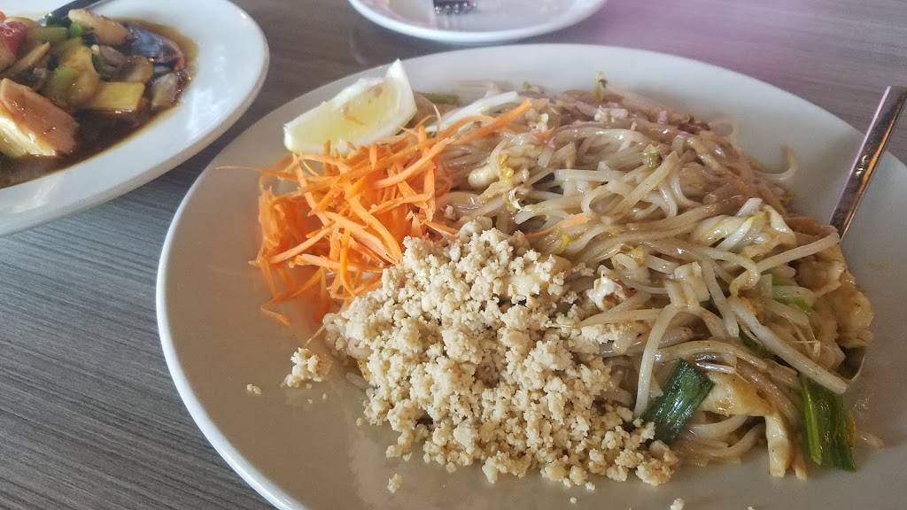 Thai Street Kitchen | restaurant | 42805 Woodward Ave, Bloomfield Hills, MI 48304, USA | 2484996867 OR +1 248-499-6867