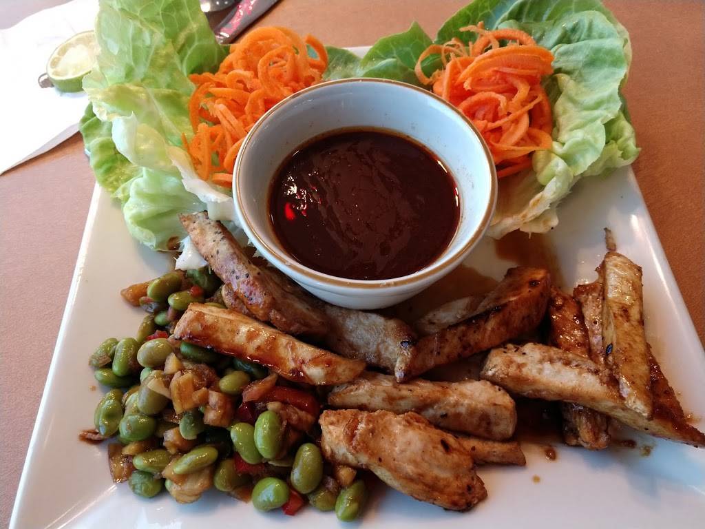 Sapphires Restaurant & Lounge at DoubleTree by Hilton Hotel Jeff | restaurant | 422 Monroe Street - Penthouse Level, Jefferson City, MO 65101, USA | 5736324144 OR +1 573-632-4144