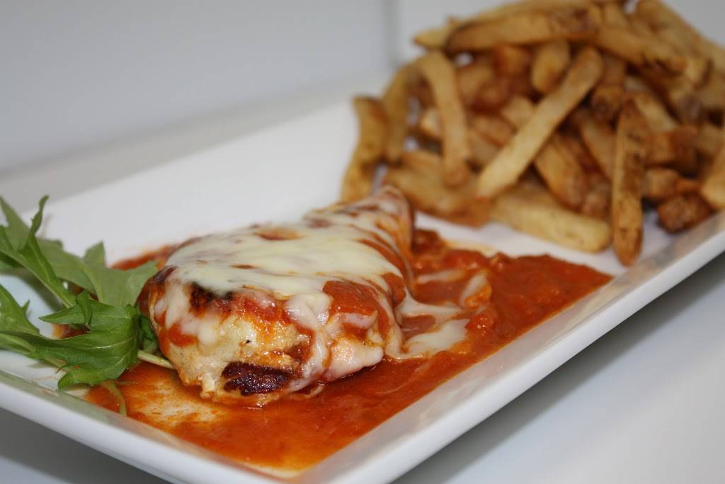 Restaurant agostinos | restaurant | 3353 Boulevard Royal, Shawinigan, QC G9N 8K7, Canada | 8195398242 OR +1 819-539-8242