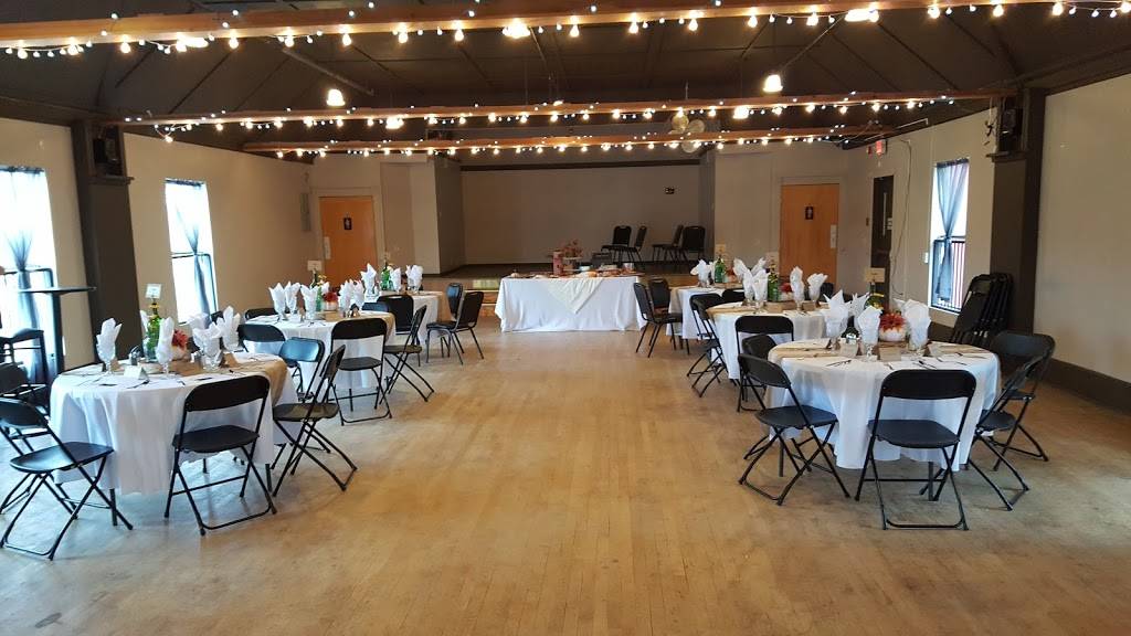 Chaps Saloon | restaurant | 1301 Long Plains Rd, Buxton, ME 04093, USA | 2072989044 OR +1 207-298-9044