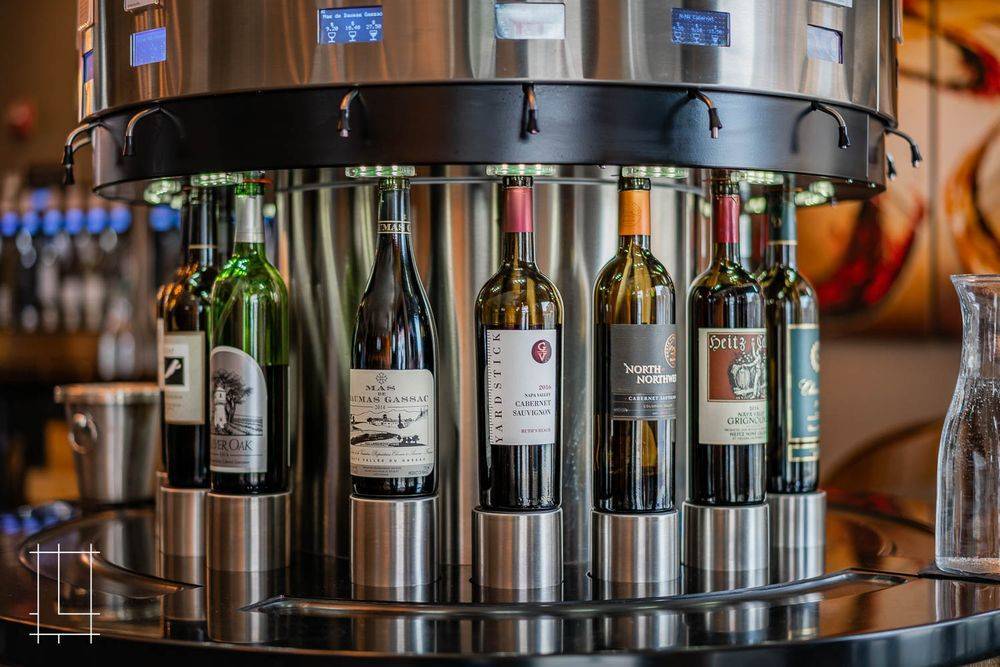 DeVine Tastings Wine Bar & Dining on High St. | restaurant | 958 N High St, Columbus, OH 43201, USA | 6147252030 OR +1 614-725-2030