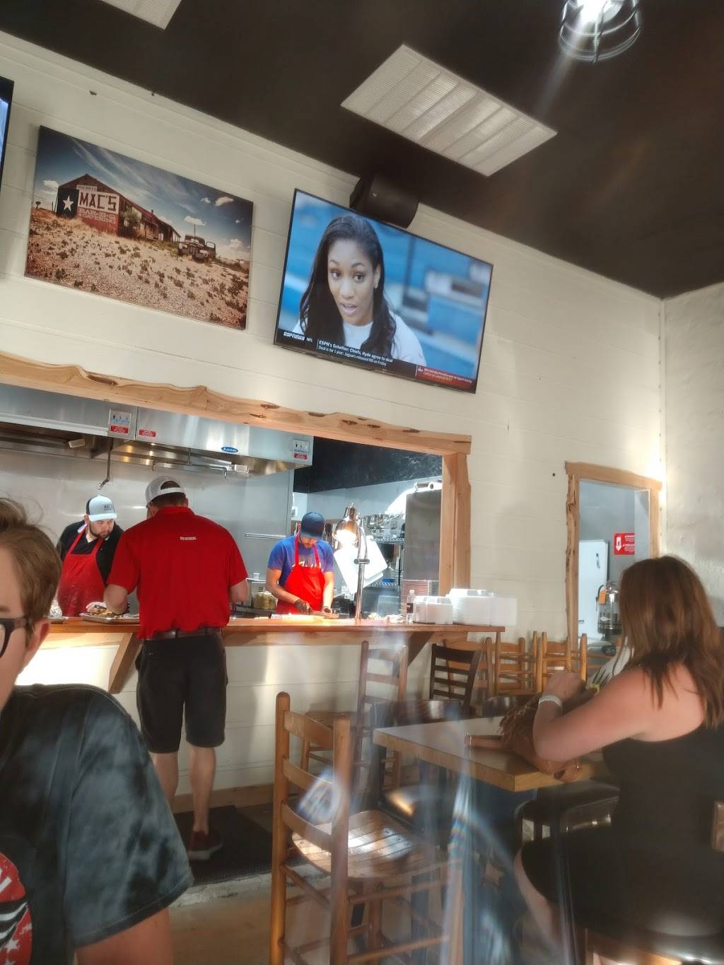 Macs BBQ & Catering | restaurant | 204 E Main St, Fredericksburg, TX 78624, USA | 8303071005 OR +1 830-307-1005