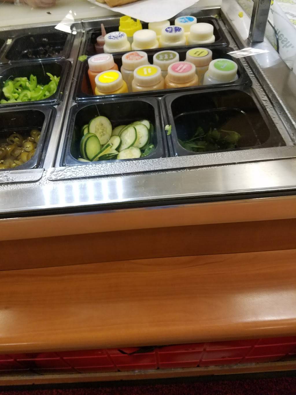 Subway | restaurant | Subway/Daycare/StripCtr, 3434 W North Ave Unit A, Milwaukee, WI 53208, USA | 4148735338 OR +1 414-873-5338