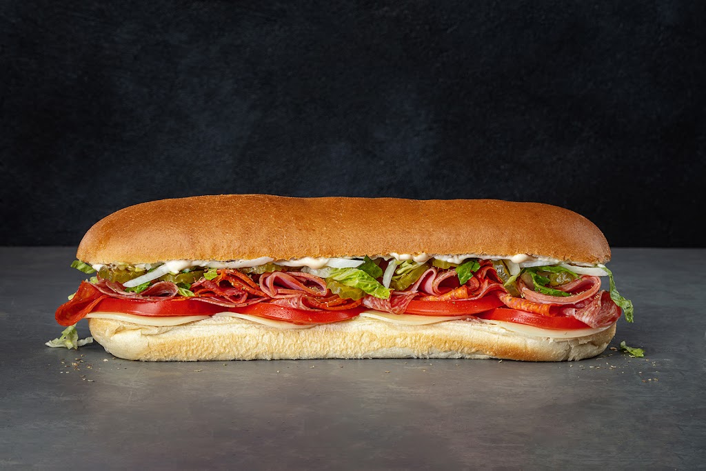 Jon Smith Subs | restaurant | 3627 Cumberland Gap Pkwy Suite 3, Harrogate, TN 37752, USA | 4234418511 OR +1 423-441-8511