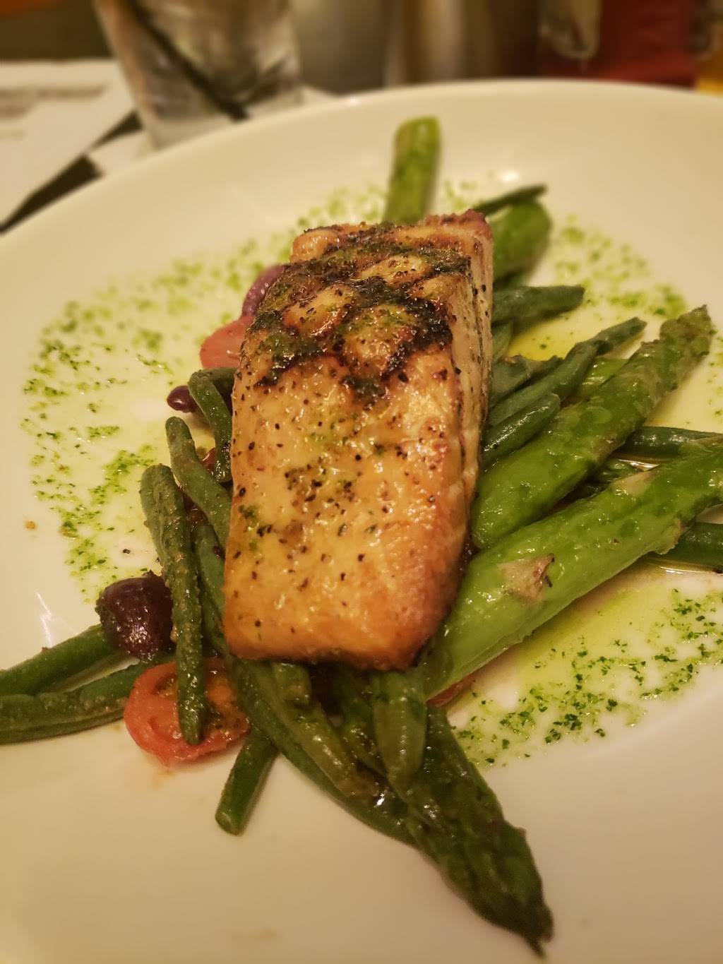 Champions | restaurant | 2020 Convention Center Concourse, Atlanta, GA 30337, USA | 4047631544 OR +1 404-763-1544