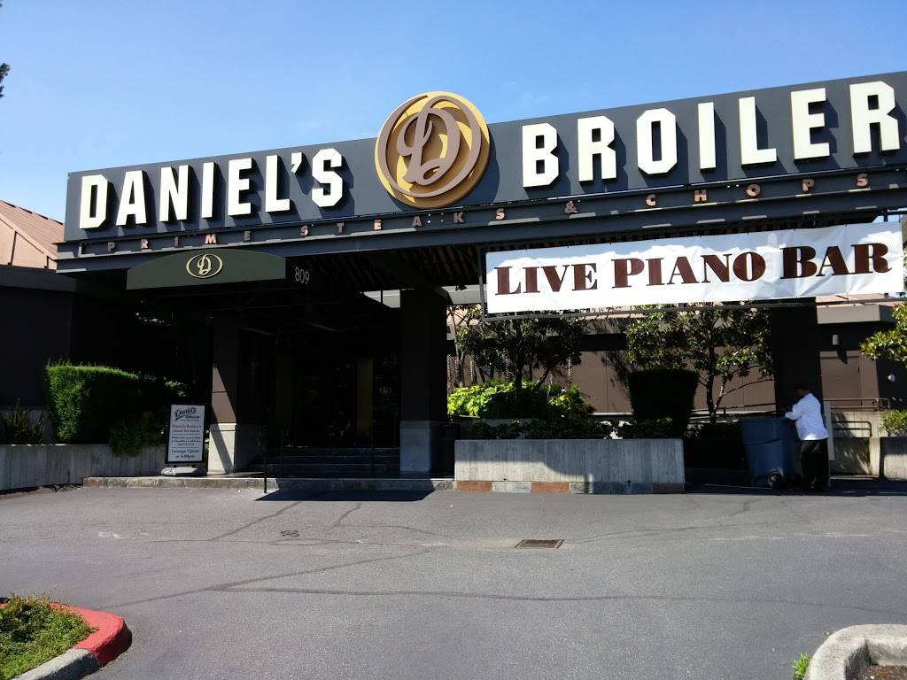 Daniels Broiler - South Lake Union | restaurant | 809 Fairview Pl N, Seattle, WA 98109, USA | 2066218262 OR +1 206-621-8262