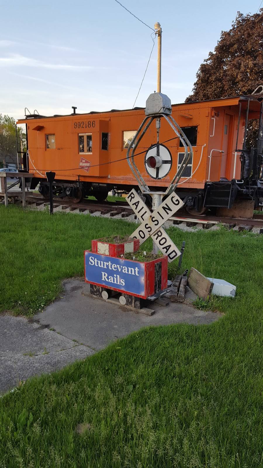 J Q Foxes | restaurant | 2835 Wisconsin St, Sturtevant, WI 53177, USA | 2628849424 OR +1 262-884-9424