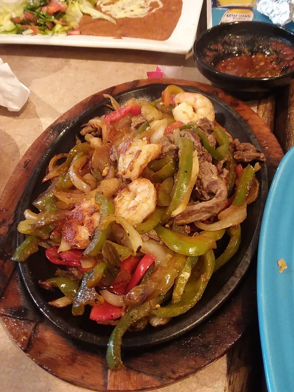 La Hacienda Mexican Restaurant | restaurant | 1138 N Nelson Dr, Derby, KS 67037, USA | 3169272900 OR +1 316-927-2900