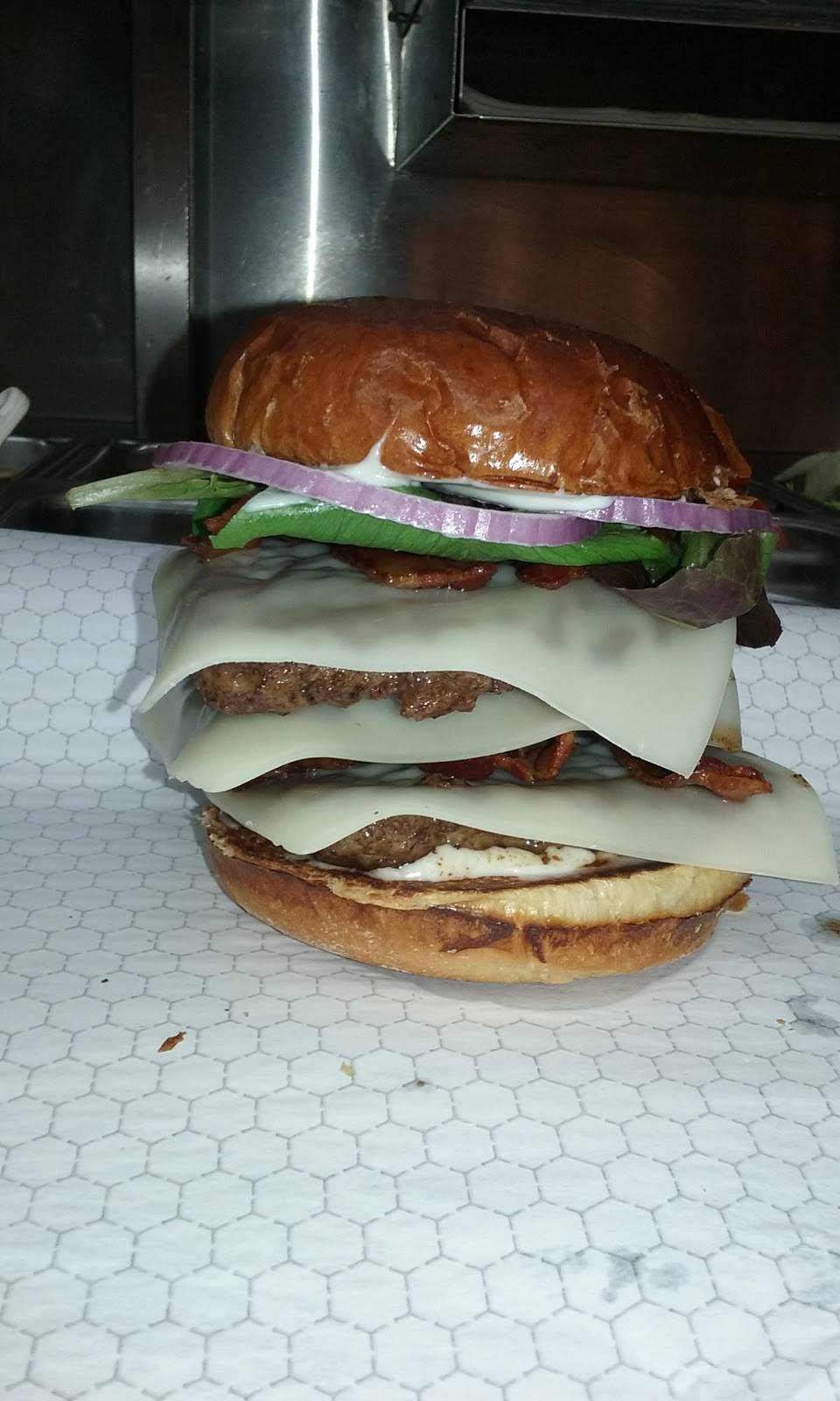 Wendys | restaurant | 7530 Little River Turnpike, Annandale, VA 22003, USA | 7039140594 OR +1 703-914-0594