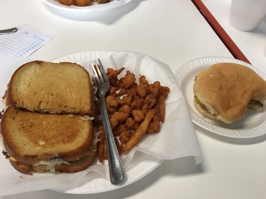 Willys Drive In | restaurant | 710 W Orchard St, Vandalia, IL 62471, USA | 6182831300 OR +1 618-283-1300