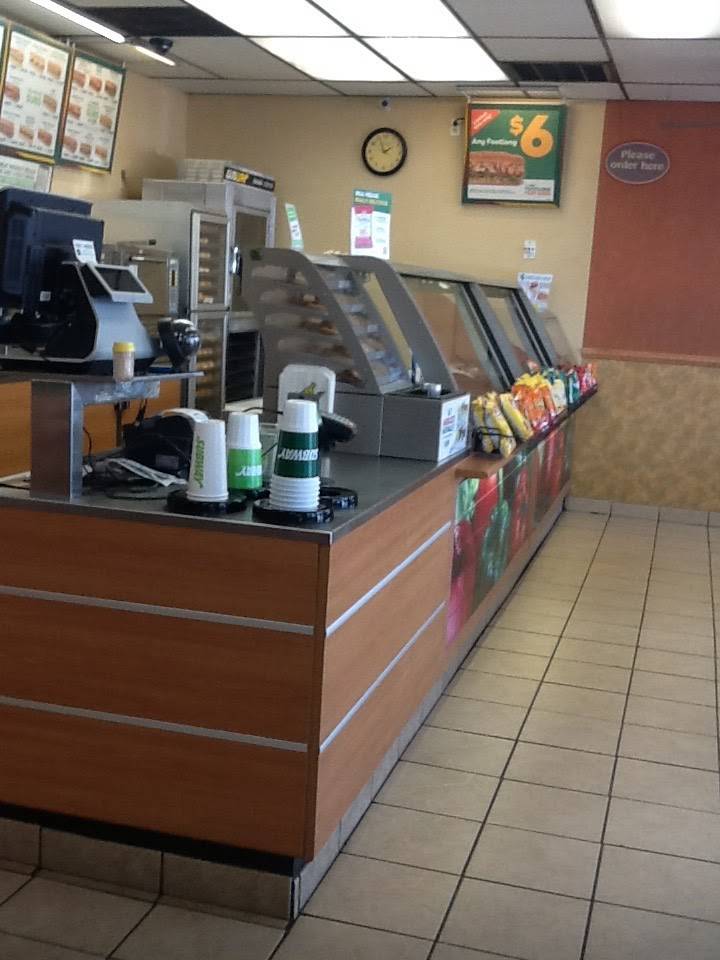 Subway Restaurants | restaurant | 3352 East T C Jester, # F4, Houston, TX 77018, USA | 7136886467 OR +1 713-688-6467