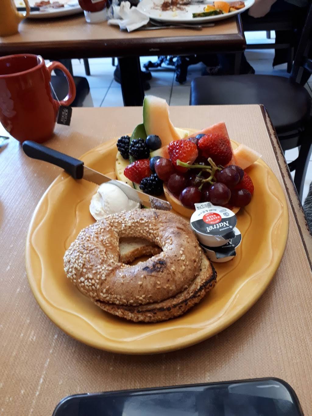 Déjeuner Inc | restaurant | 4720 Boul Saint-Jean, Pierrefonds-Roxboro, QC H9H 5G9, Canada | 5146244000 OR +1 514-624-4000