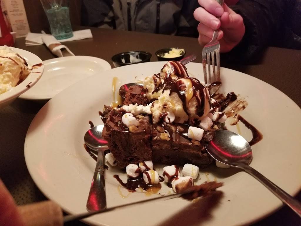 Logans Roadhouse | restaurant | 4740 Valley View Blvd NW, Roanoke, VA 24012, USA | 5402657055 OR +1 540-265-7055