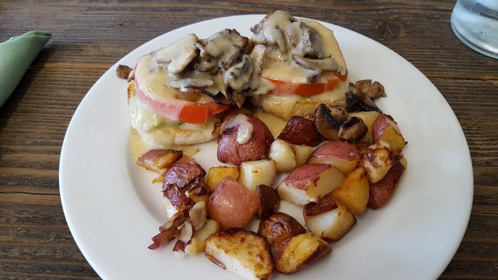 Two Mammas Vegan Kitchen | restaurant | 3700 E 12th St, Oakland, CA 94601, USA | 5106060596 OR +1 510-606-0596