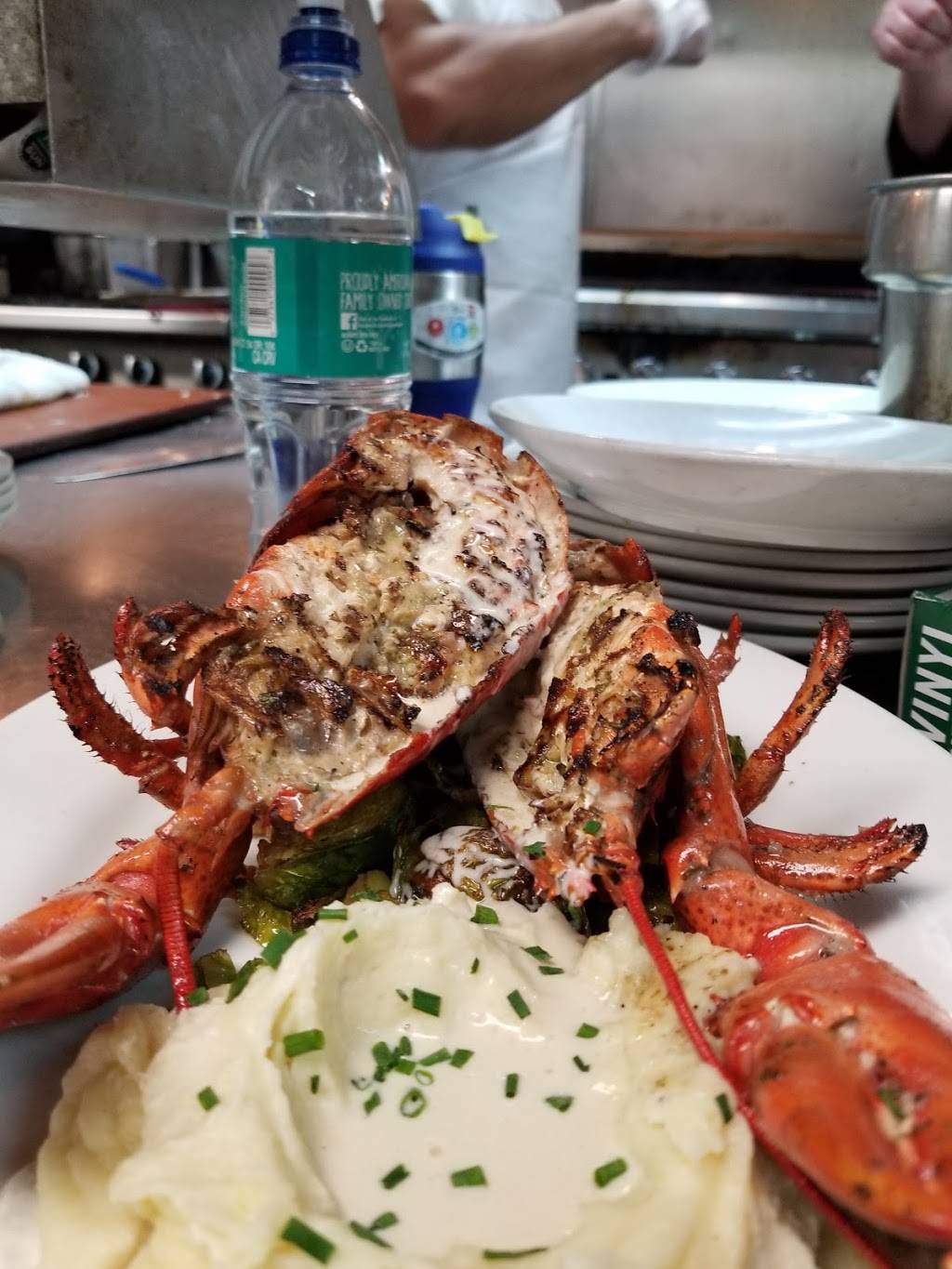 Legal Sea Foods | restaurant | 1 Garden State Plaza Blvd, Paramus, NJ 07652, USA | 2018438483 OR +1 201-843-8483