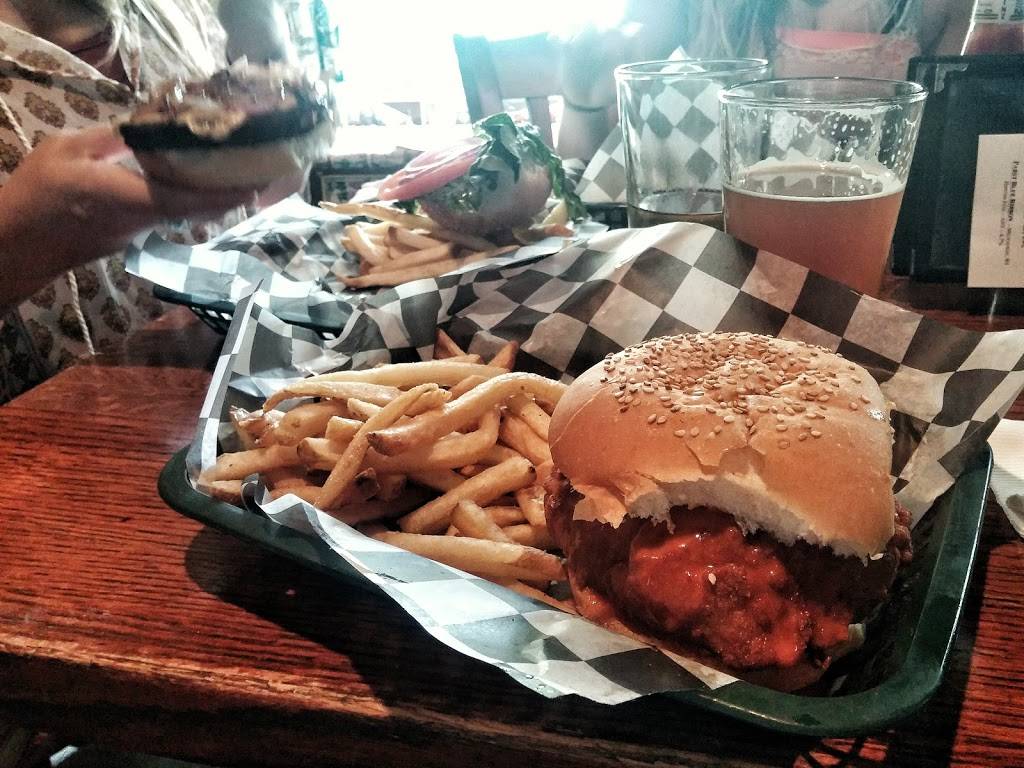 The Griffon | restaurant | 18 Vendue Range, Charleston, SC 29401, USA | 8437231700 OR +1 843-723-1700