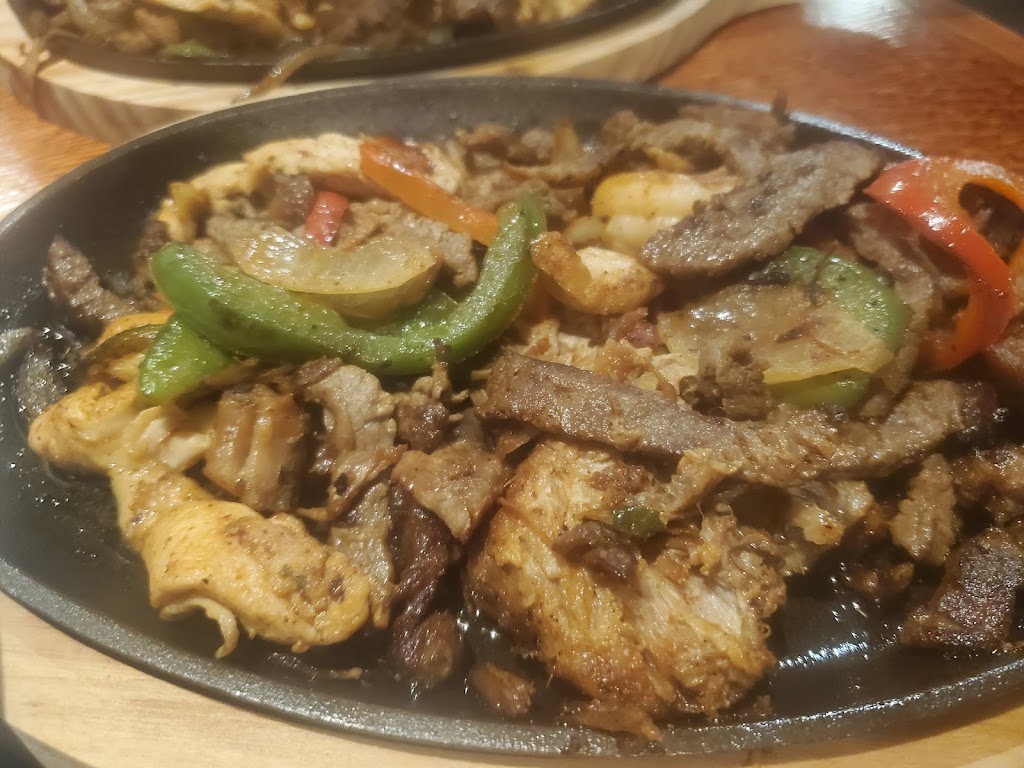 Plaza Azteca · Saucon | restaurant | 3731 PA-378, Bethlehem, PA 18015, USA | 6106746738 OR +1 610-674-6738