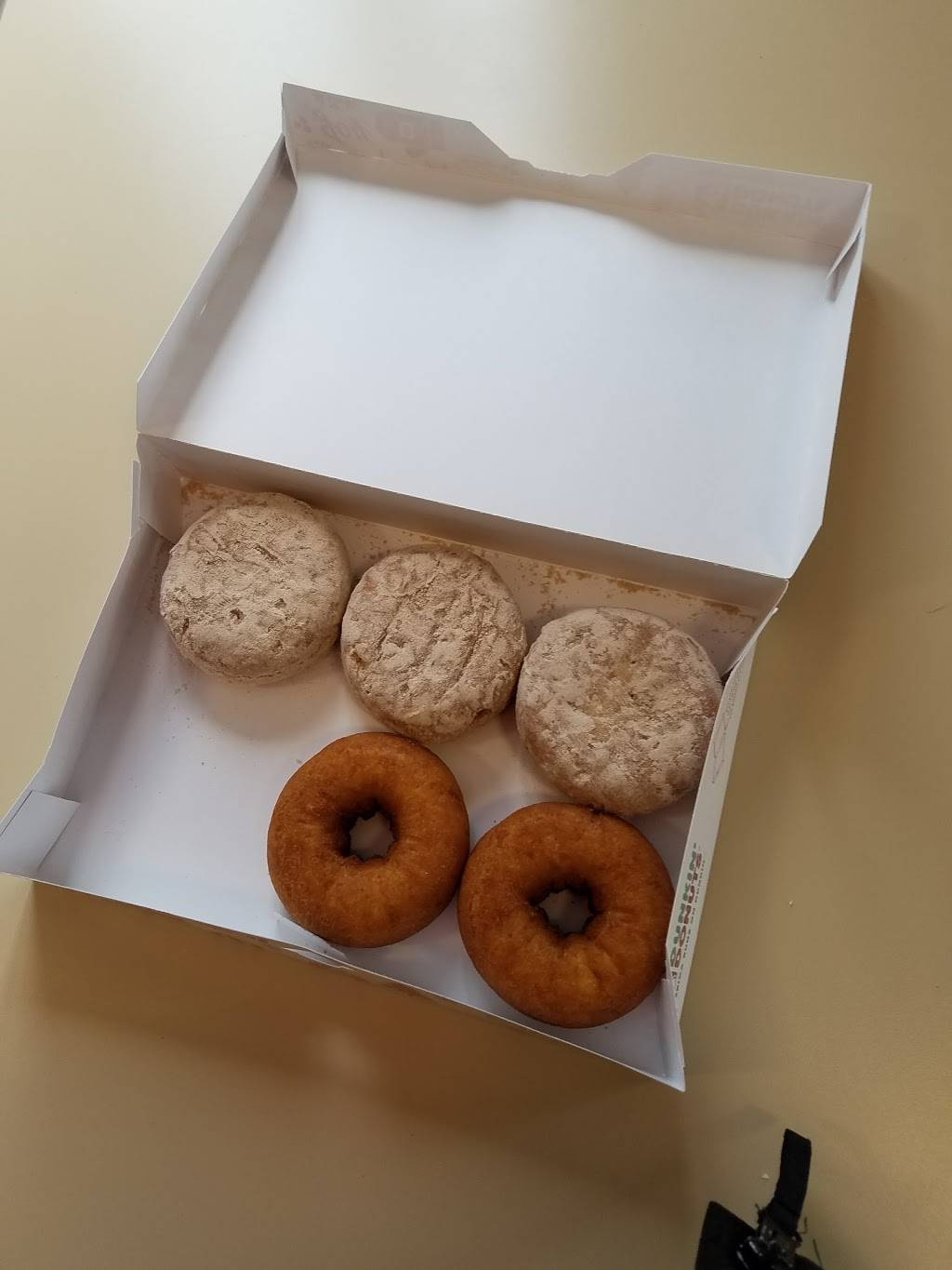 Dunkin | bakery | 2801 Bishop Rd, Willoughby Hills, OH 44092, USA | 4405691580 OR +1 440-569-1580