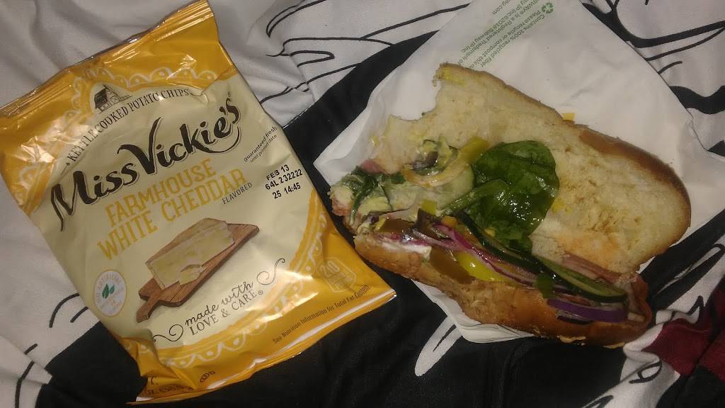 Subway | meal takeaway | 6311 Troost Ave, Kansas City, MO 64131, USA | 8164444123 OR +1 816-444-4123