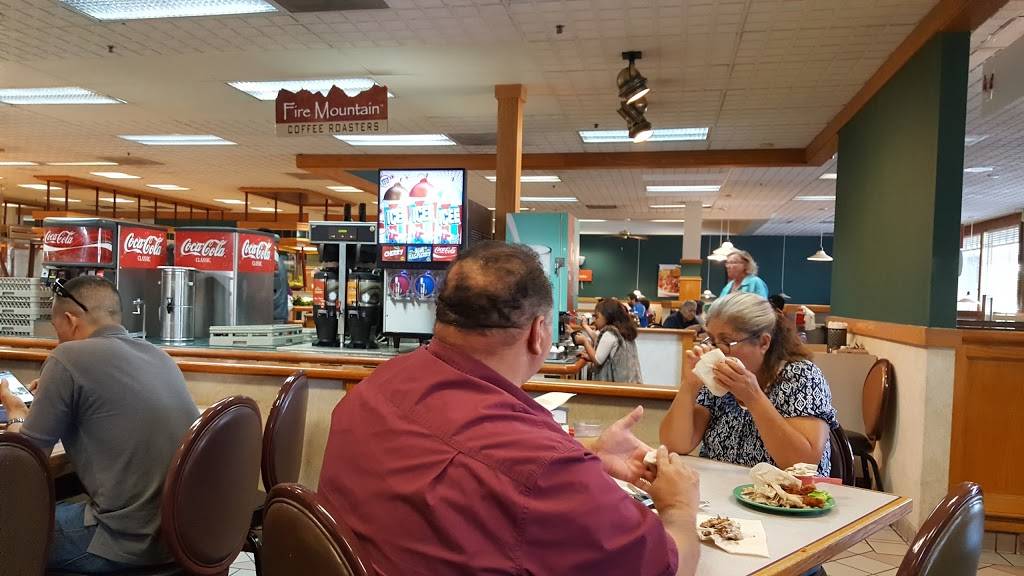 HomeTown Buffet | restaurant | 390 N McKinley St, Corona, CA 92879, USA | 9512730573 OR +1 951-273-0573