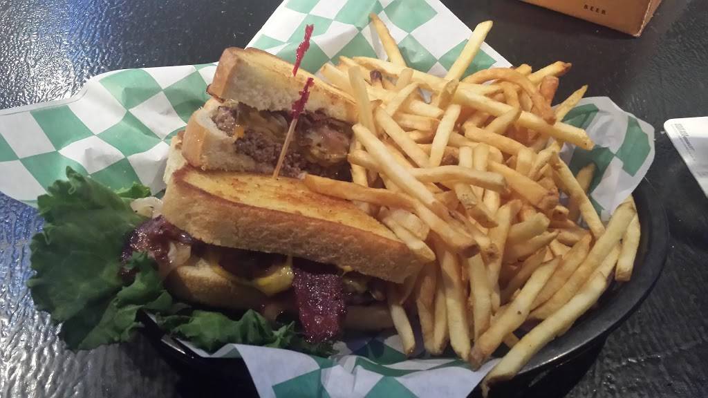 Vine Tavern & Eatery - Iowa City | restaurant | 330 E Prentiss St, Iowa City, IA 52240, USA | 3193548767 OR +1 319-354-8767