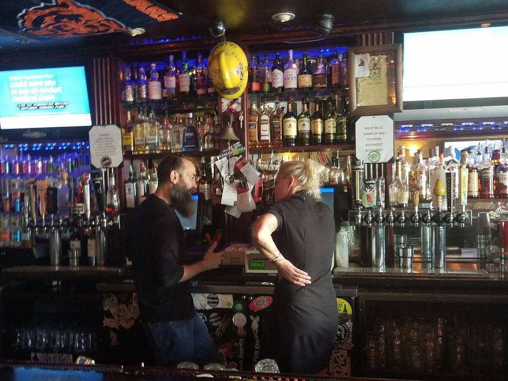 Gallaghers Pub HB | restaurant | 300 CA-1 Ste 113, Huntington Beach, CA 92648, USA | 7149519229 OR +1 714-951-9229