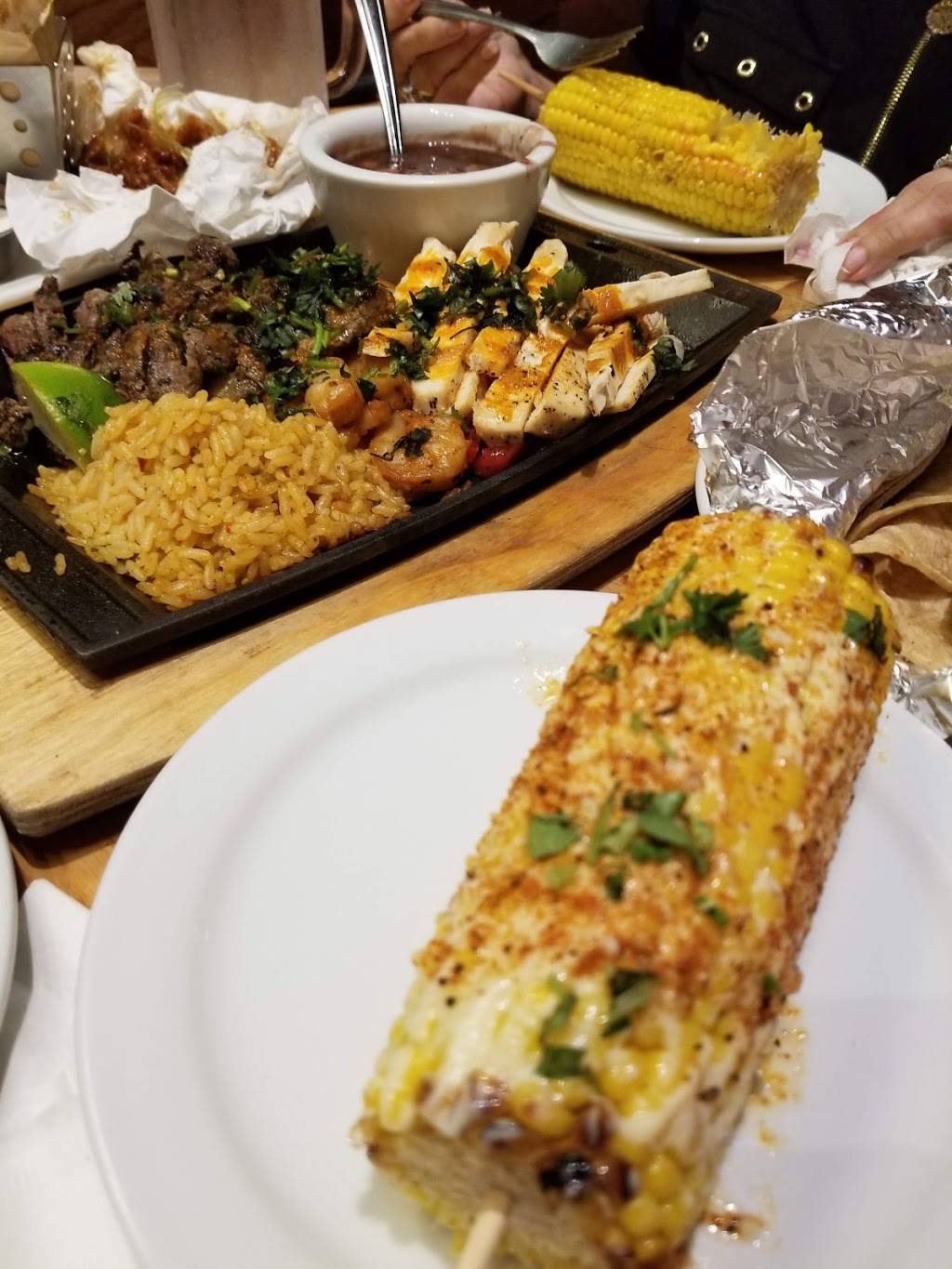 Chilis Grill & Bar | meal takeaway | 4207 7th St, Bay City, TX 77414, USA | 9792442144 OR +1 979-244-2144