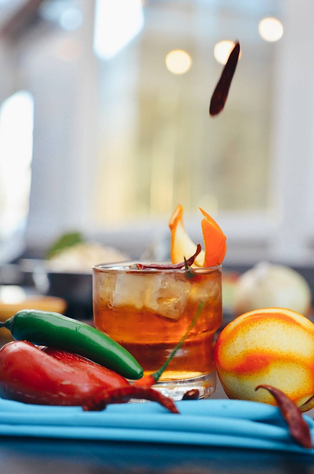 Uno Mas | restaurant | 2929 N Henderson Ave, Dallas, TX 75206, USA | 2144715117 OR +1 214-471-5117