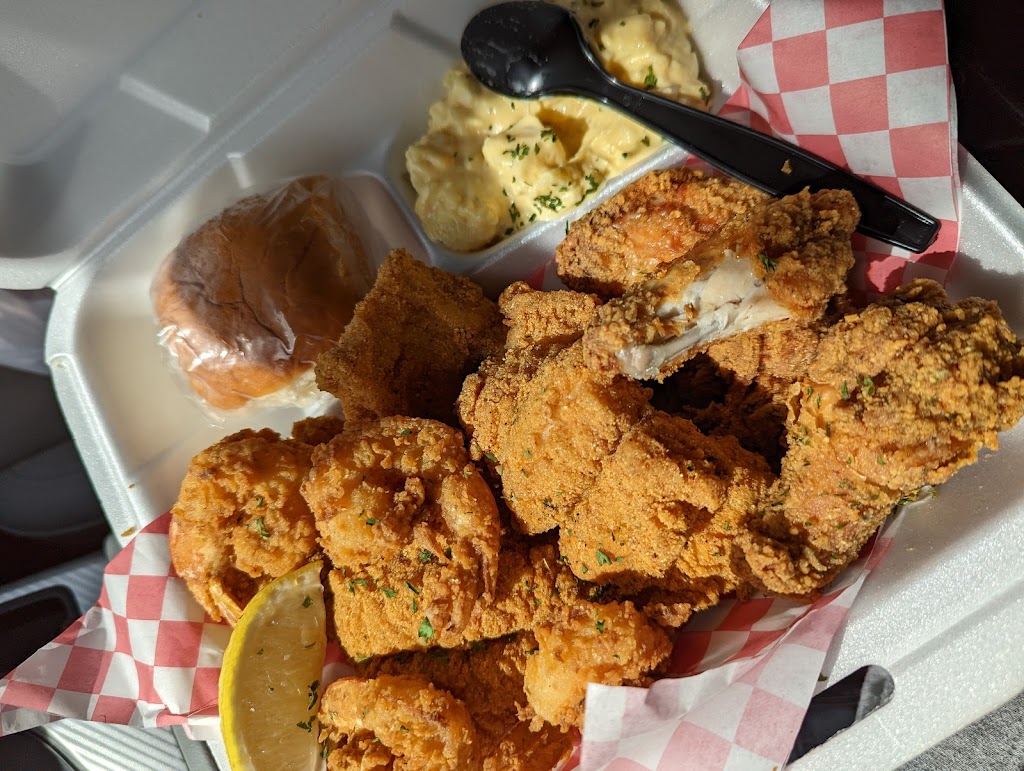 Blazin Cajin Chicken and Fish Food Truck | restaurant | 401 Marin St, Vallejo, CA 94590, USA | 7076554499 OR +1 707-655-4499