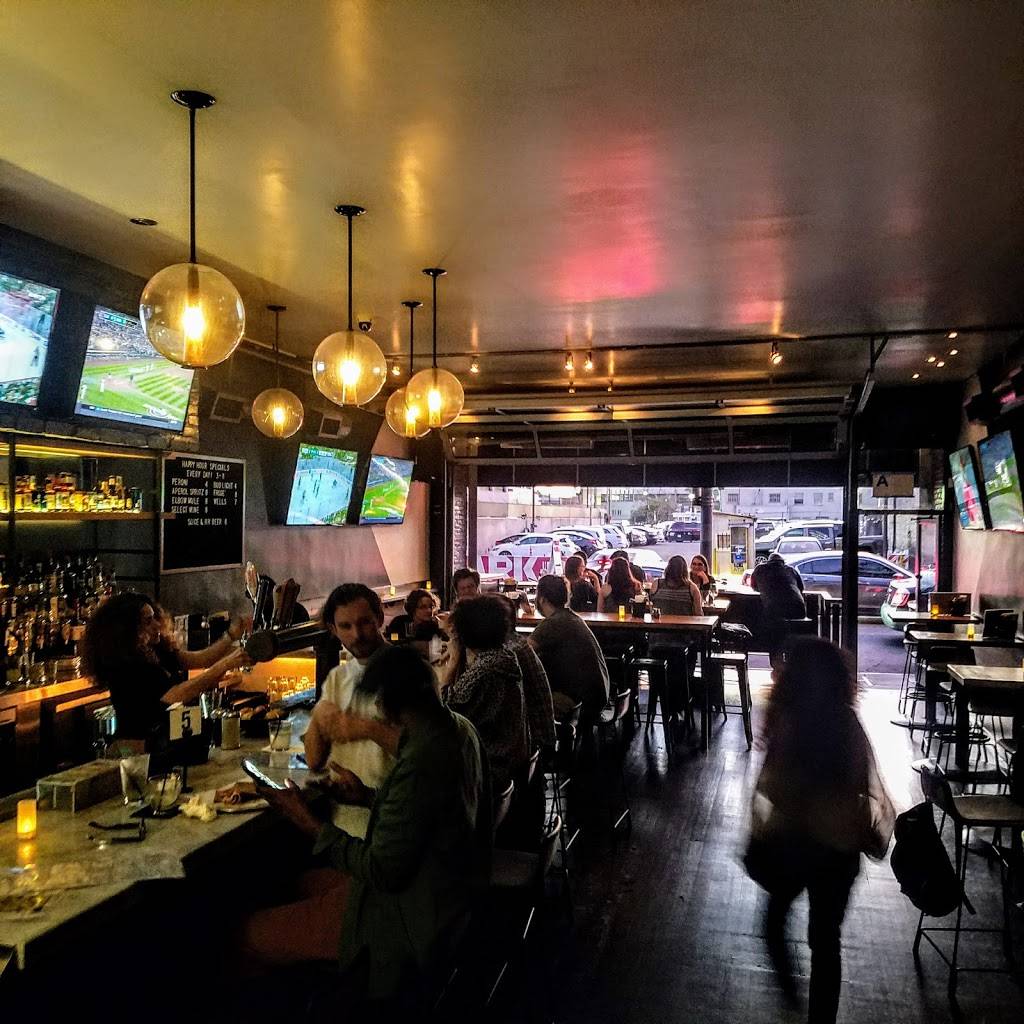 Elbow Room | restaurant | 1634 N Cahuenga Blvd, Los Angeles, CA 90028, USA | 3236457119 OR +1 323-645-7119