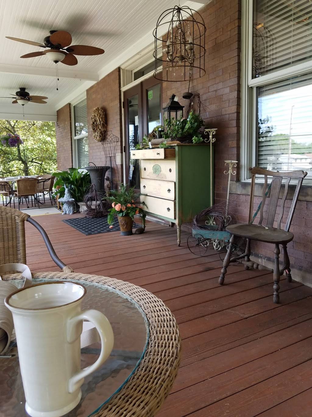 Flowers In the Attic | restaurant | 7505 Saltsburg Rd, Pittsburgh, PA 15235, USA | 4127982200 OR +1 412-798-2200