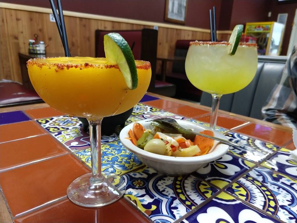 Los Corrales | restaurant | 6713 W 26th St, Berwyn, IL 60402, USA | 7084849063 OR +1 708-484-9063