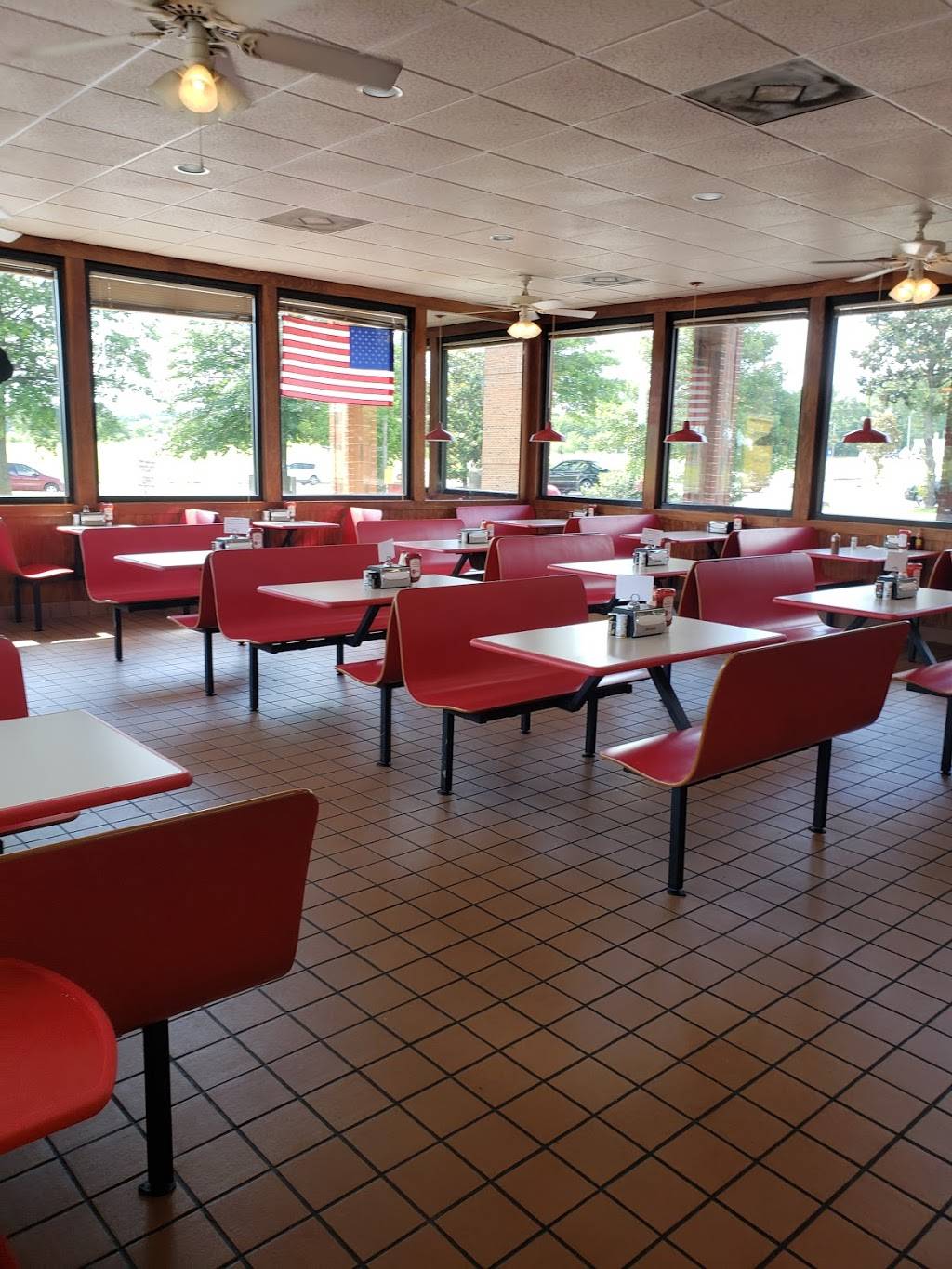 Tops Bar-B-Q | restaurant | 4824 Bethel Rd, Olive Branch, MS 38654, USA | 6628959808 OR +1 662-895-9808