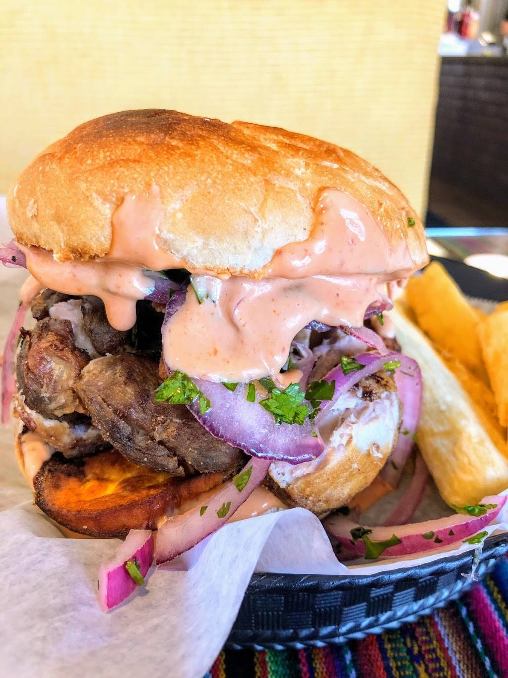 Culantro | restaurant | 22939 Woodward Ave, Ferndale, MI 48220, USA | 2486321055 OR +1 248-632-1055