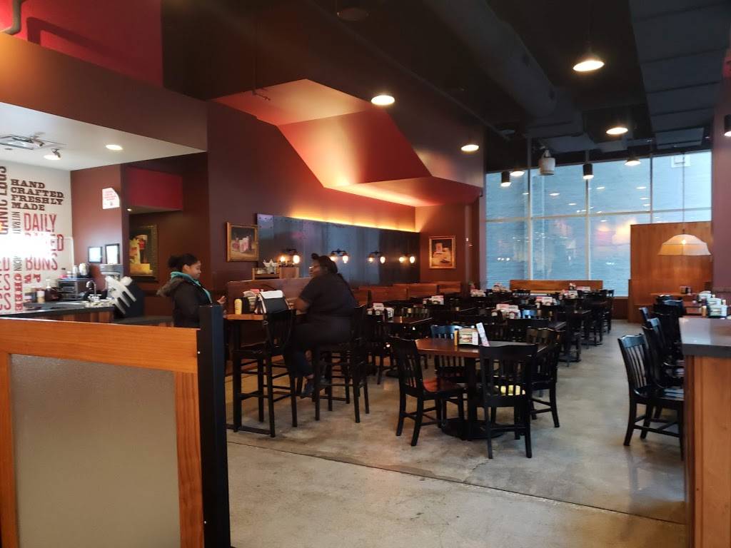 Epic Burger | restaurant | 550 W Adams St, Chicago, IL 60661, USA | 3123820400 OR +1 312-382-0400