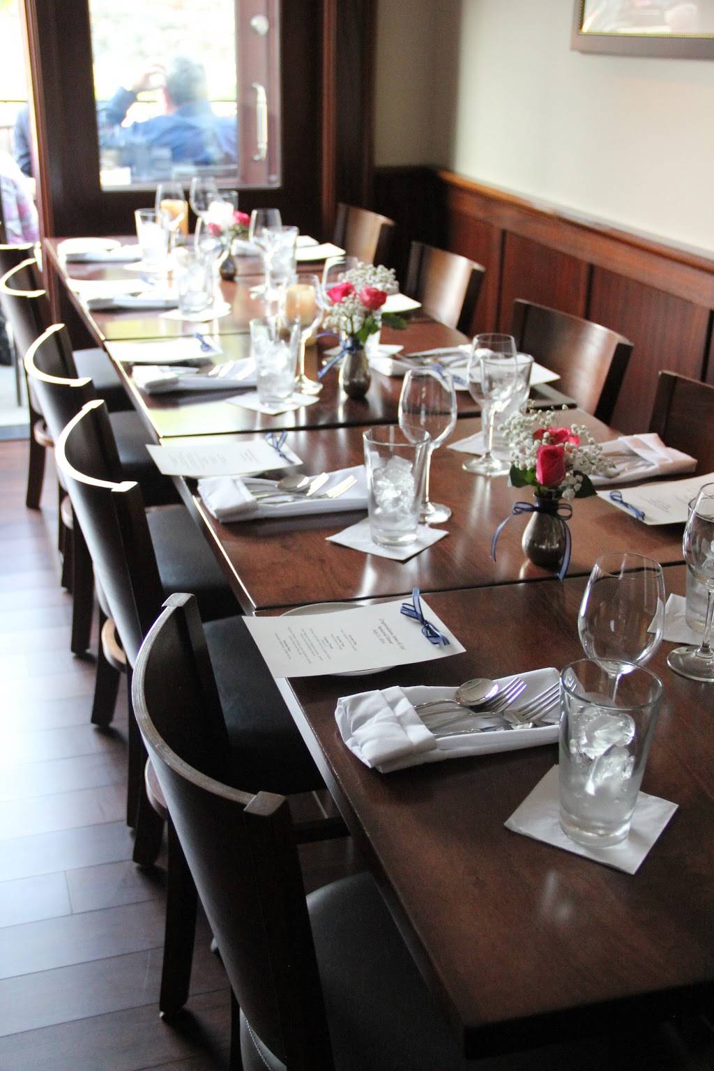 Jos American Bistro | restaurant | 24 Memorial Blvd W, Newport, RI 02840, USA | 4018475506 OR +1 401-847-5506