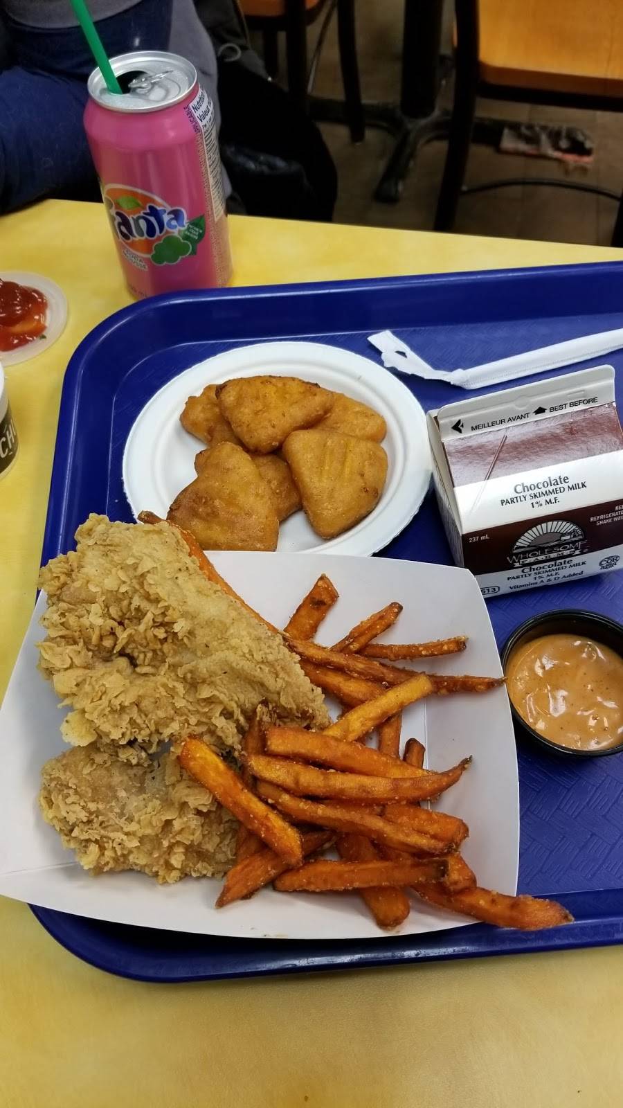 CHUCKS CHICKEN PLUS | restaurant | 2 Henderson Dr #2, Aurora, ON L4G 3L2, Canada | 9057274374 OR +1 905-727-4374