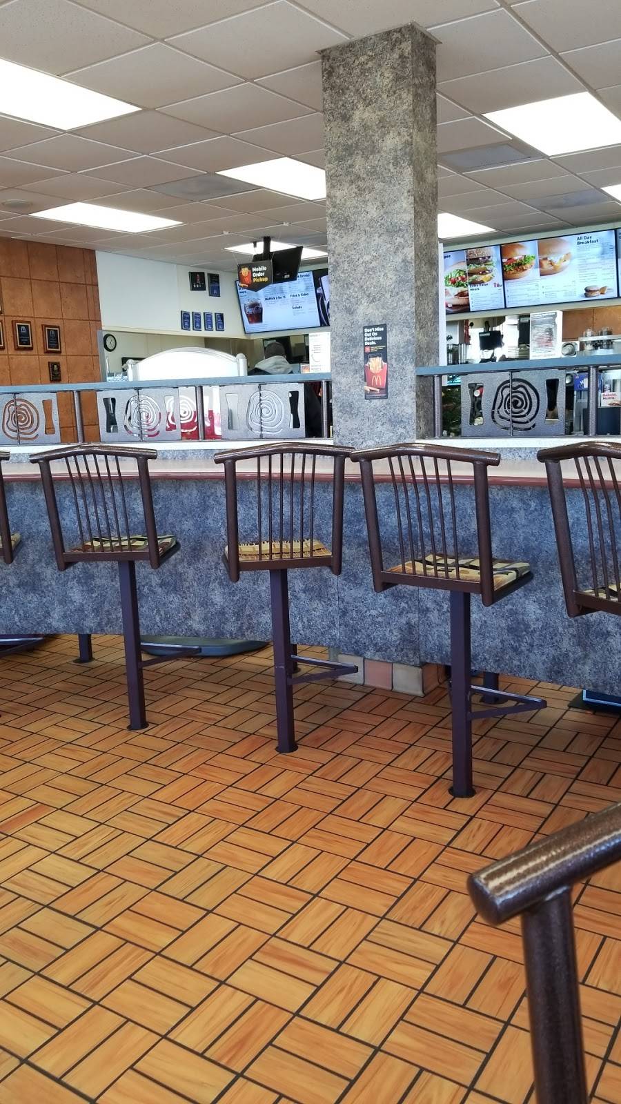 McDonalds | cafe | 4635 N 72nd St, Omaha, NE 68134, USA | 4025730077 OR +1 402-573-0077